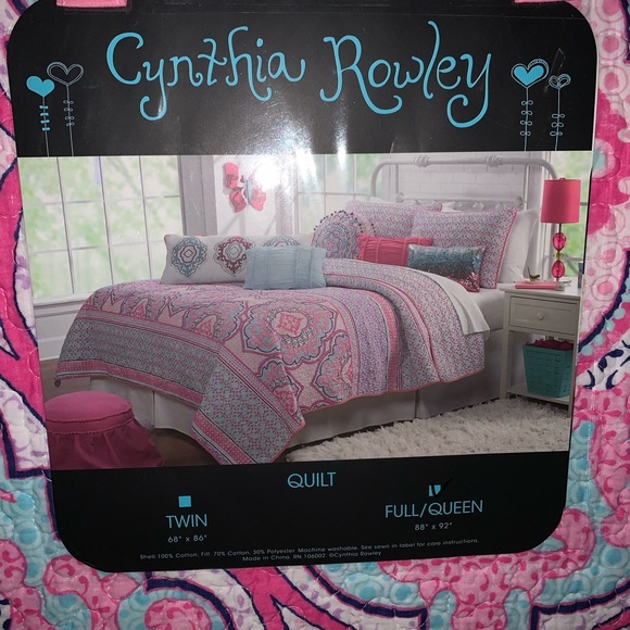 Cynthia Rowley Other - Quilt Full/Queen